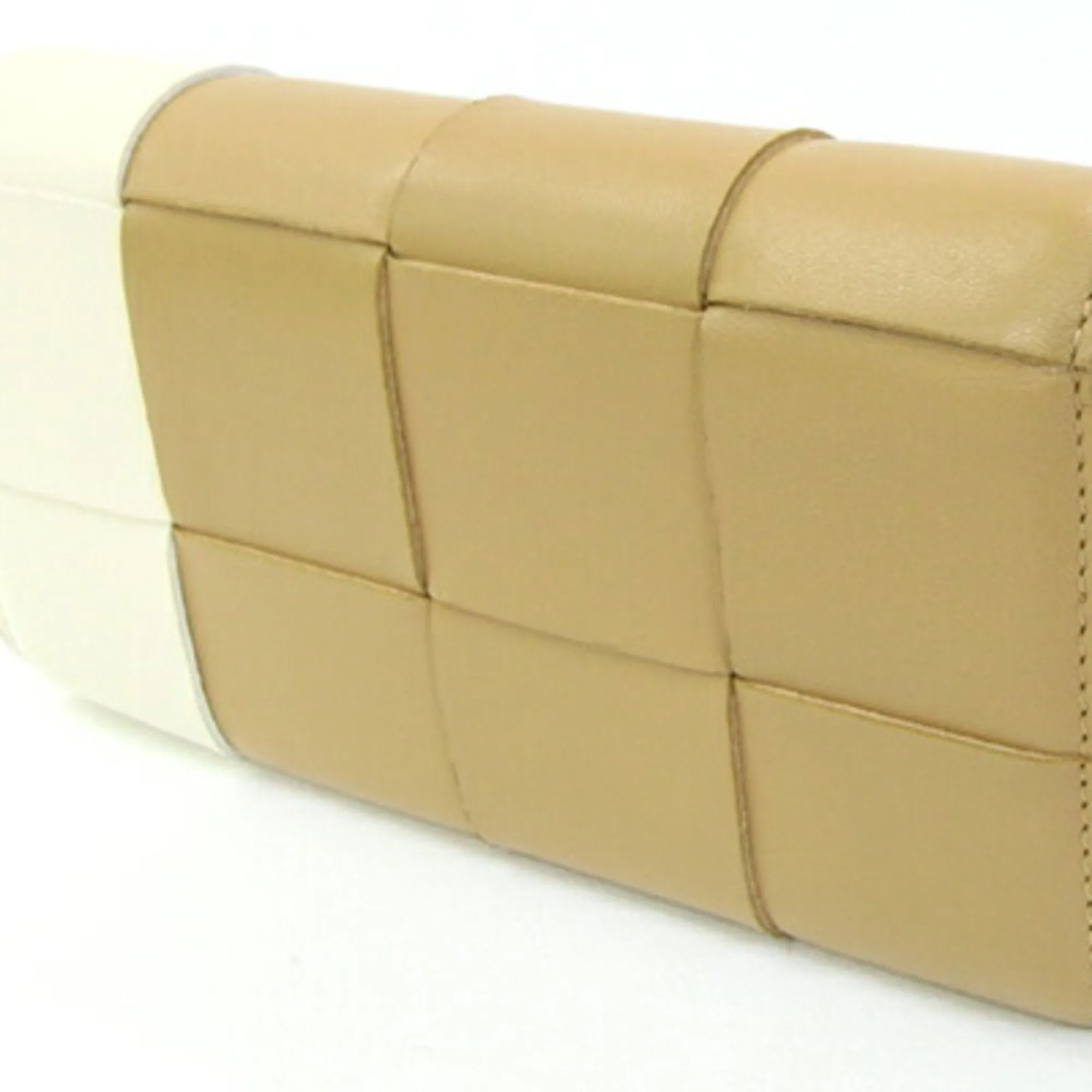 Bottega Veneta ivory Leather Long Wallet (Bi-Fold) (Pre-Owned)