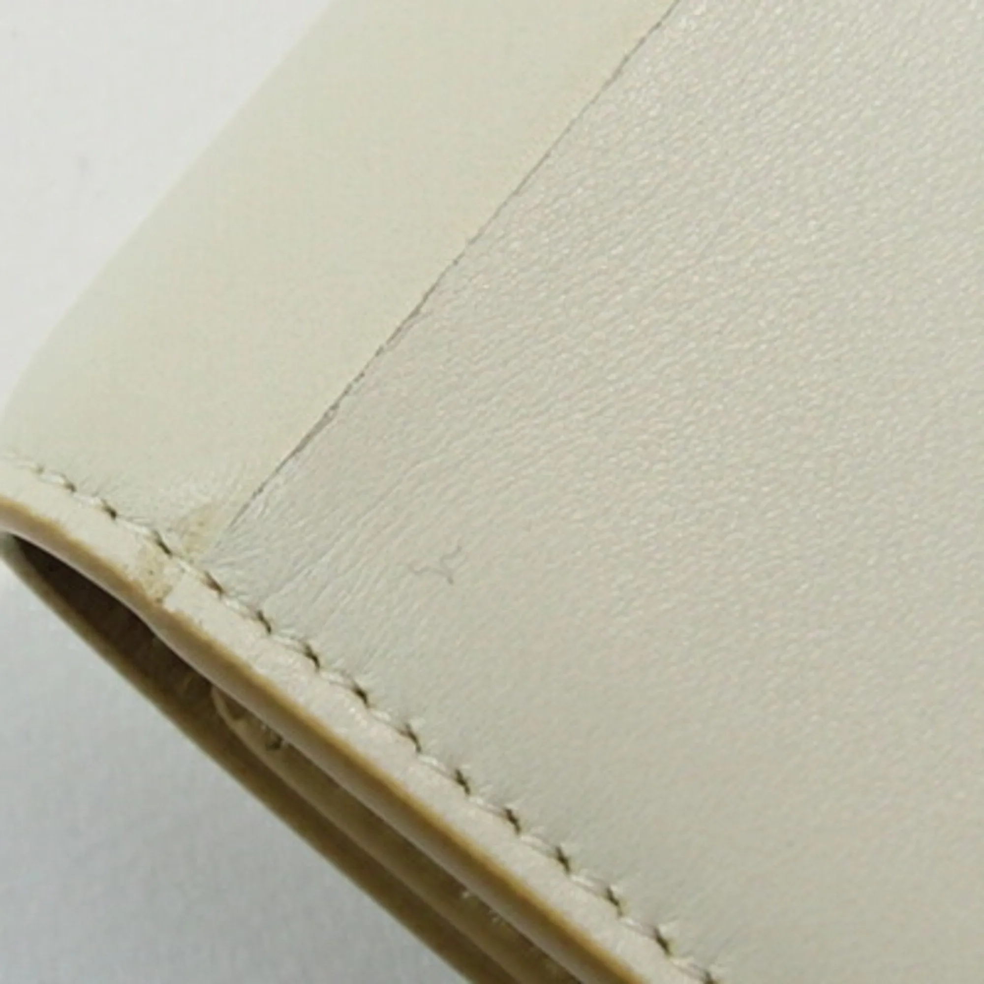 Bottega Veneta ivory Leather Long Wallet (Bi-Fold) (Pre-Owned)