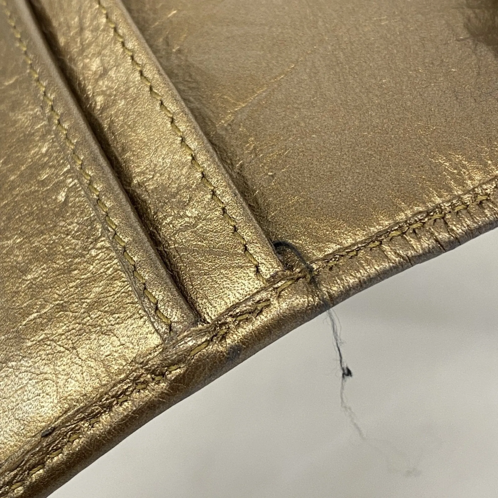 Chanel gold Leather Long Wallet (Bi-Fold) (Pre-Owned)