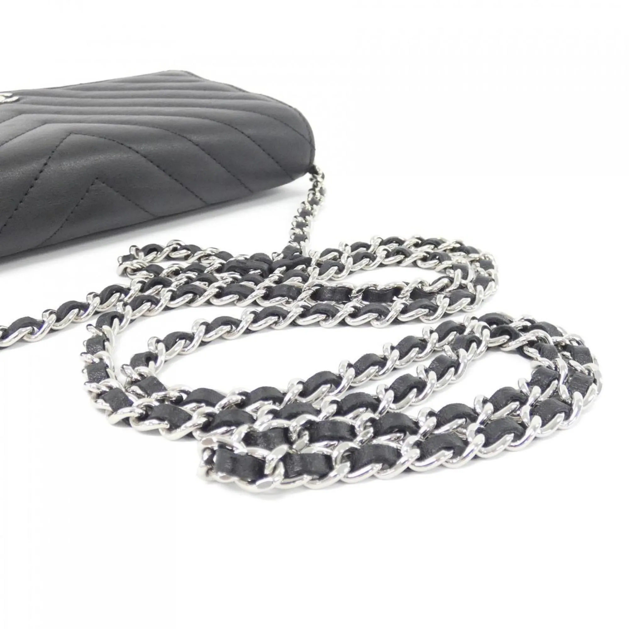 Chanel Leather Chain/Shoulder Wallet (Pre-Owned)