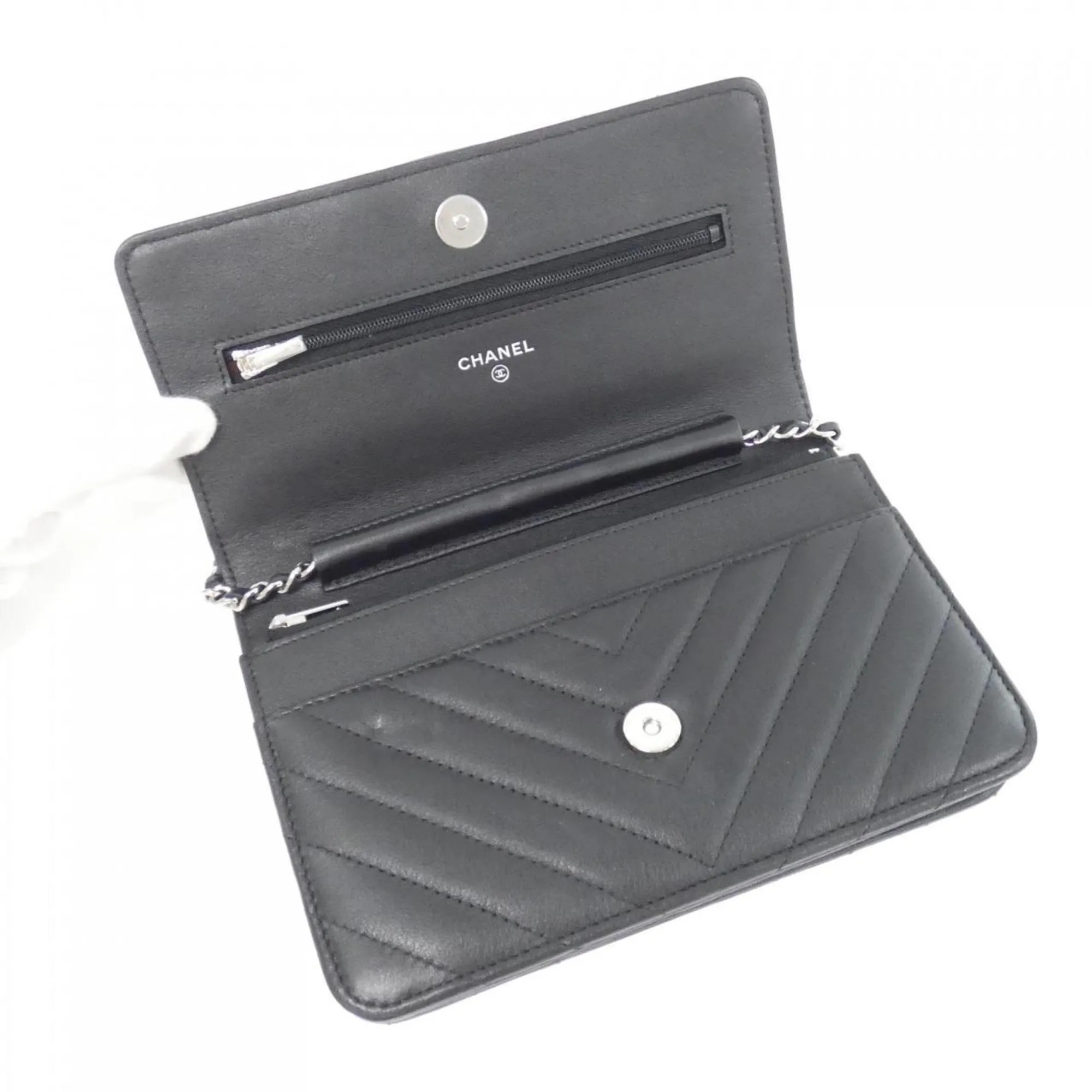 Chanel Leather Chain/Shoulder Wallet (Pre-Owned)