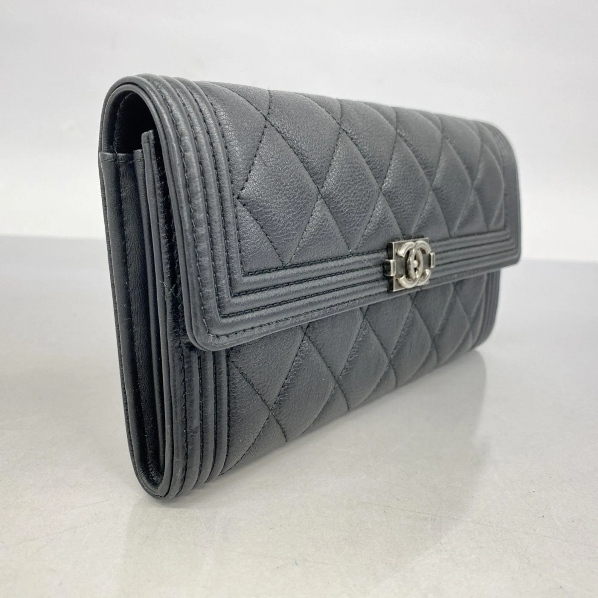 Chanel Leather Long Wallet (Bi-Fold) (Pre-Owned)