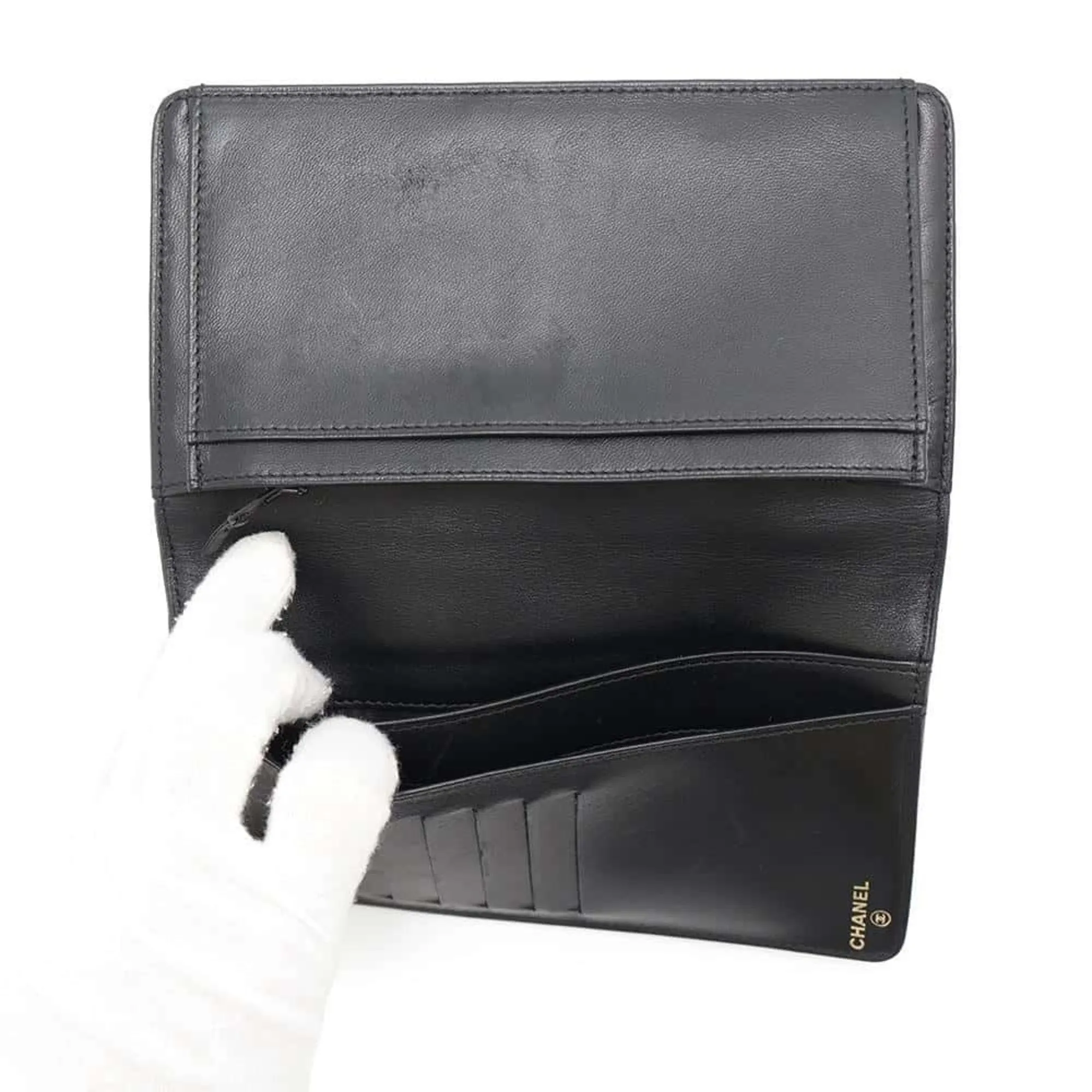 Chanel Leather Long Wallet (Bi-Fold) (Pre-Owned)