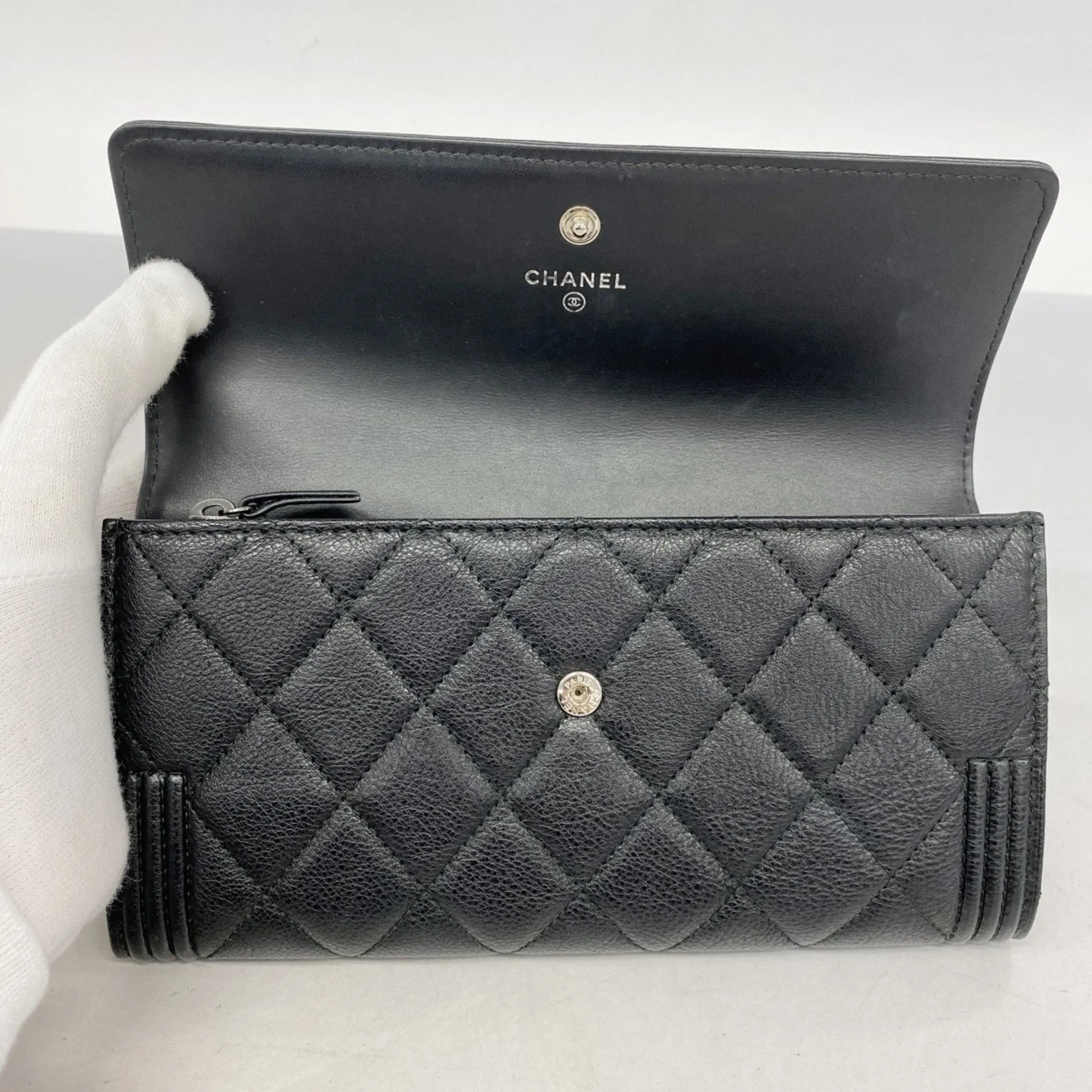 Chanel Leather Long Wallet (Bi-Fold) (Pre-Owned)