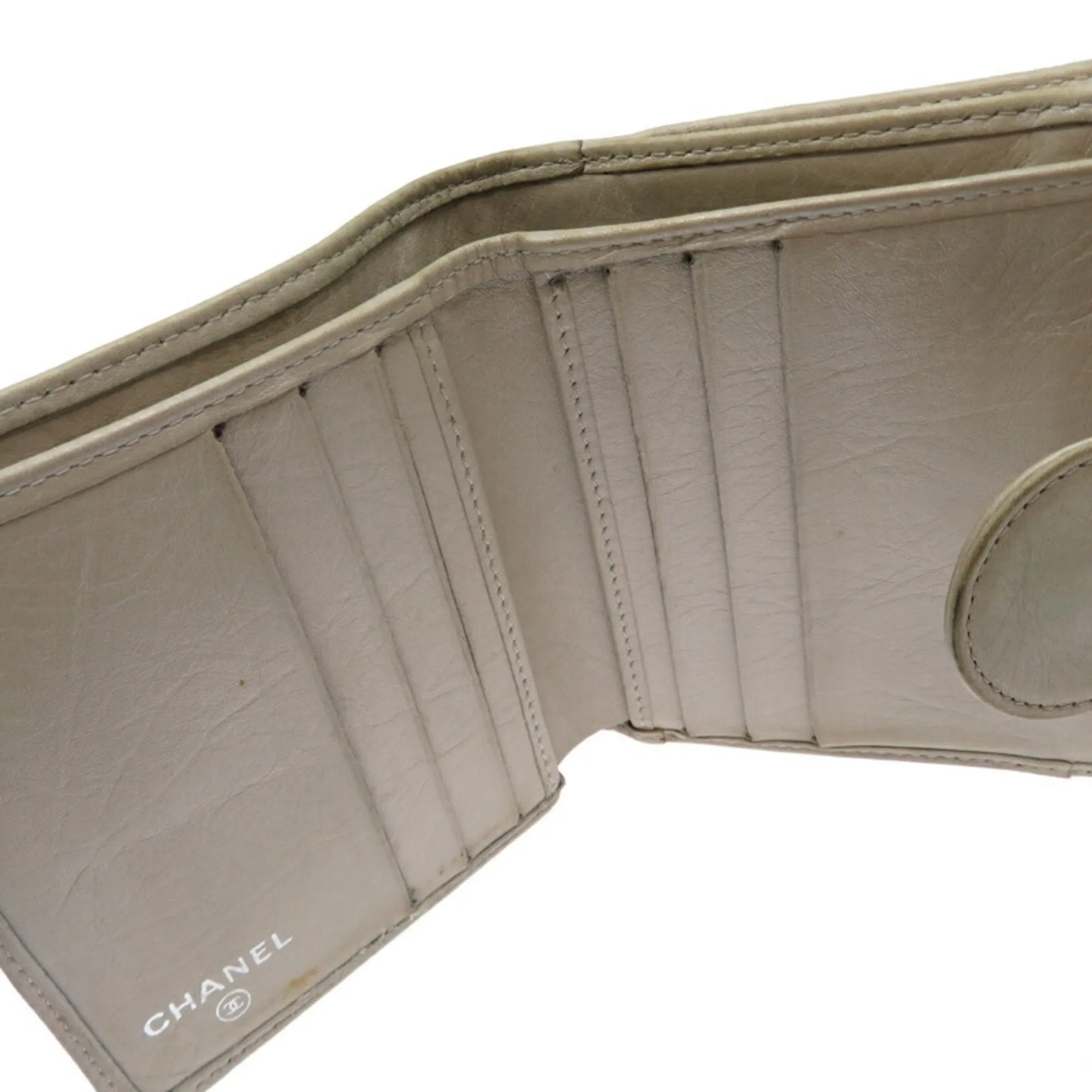 Chanel Leather Wallet (Bi-Fold) (Pre-Owned)