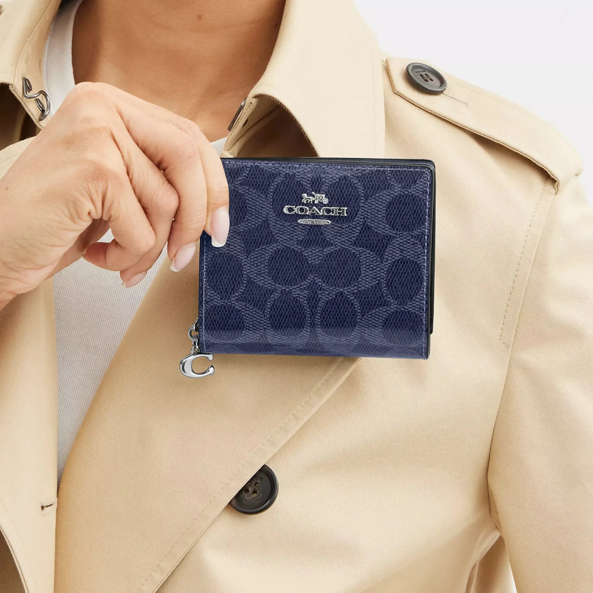 Coach Outlet Snap Wallet In Signature Canvas