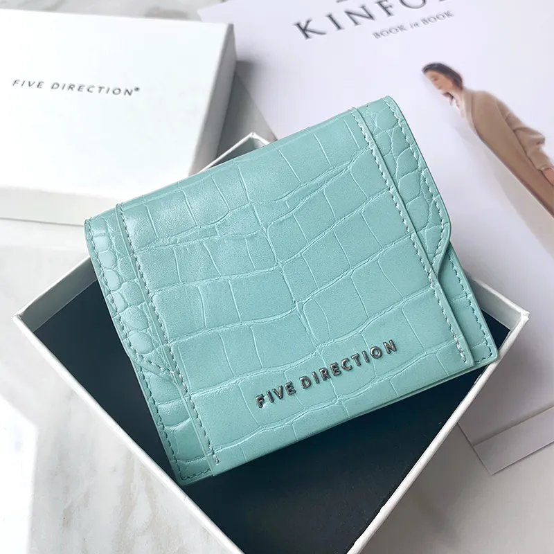 Cute Women Mint Green Vegan Leather Small Card Holder Crocodile Pattern Card Wallets Slim Change Wallet For Women