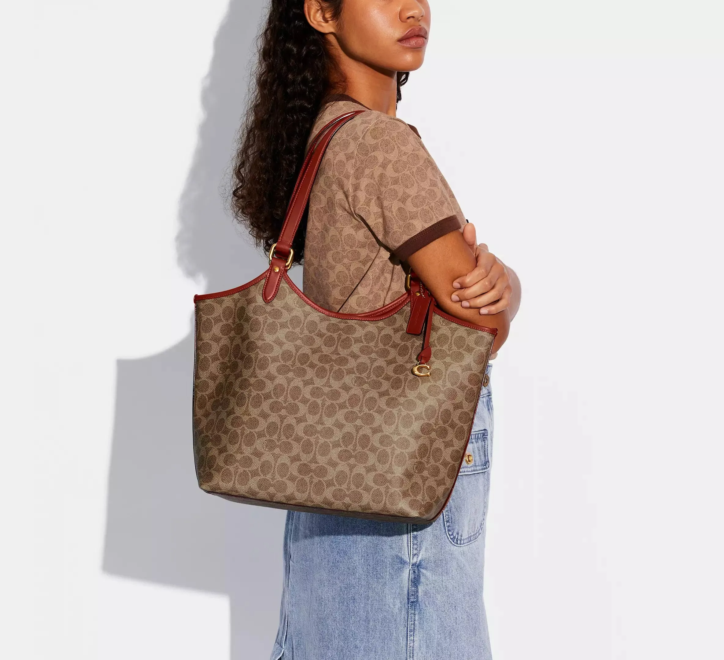 Day Tote Bag In Signature Canvas