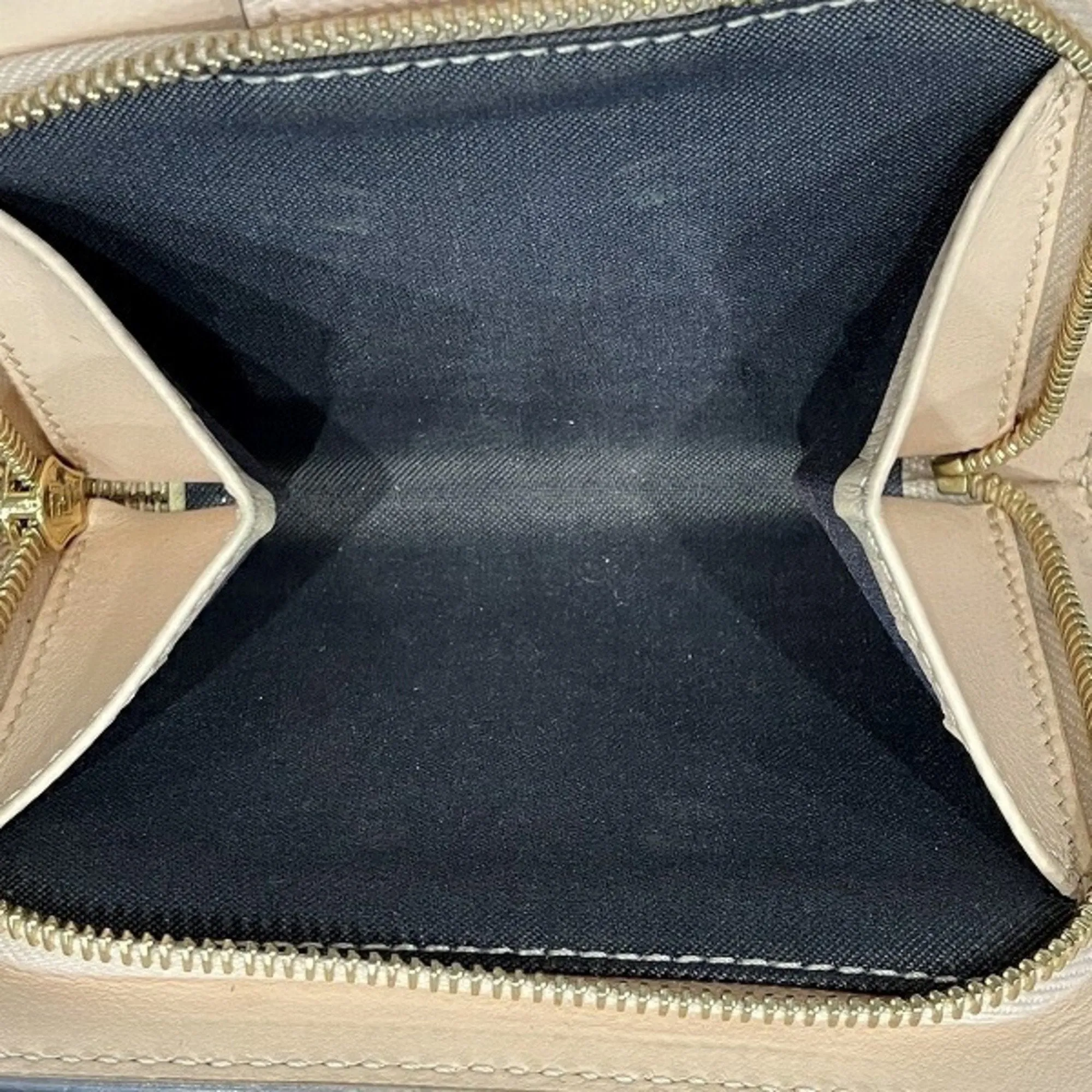Fendi  pink Leather Wallet (Bi-Fold) (Pre-Owned)