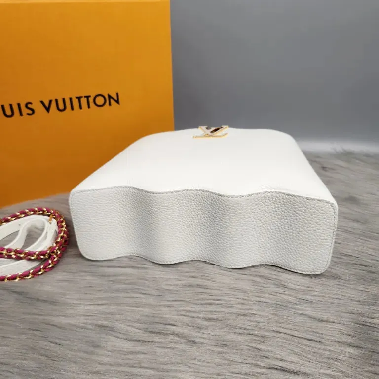 Louis Vuitton Capucines Taurillon Bag ??White