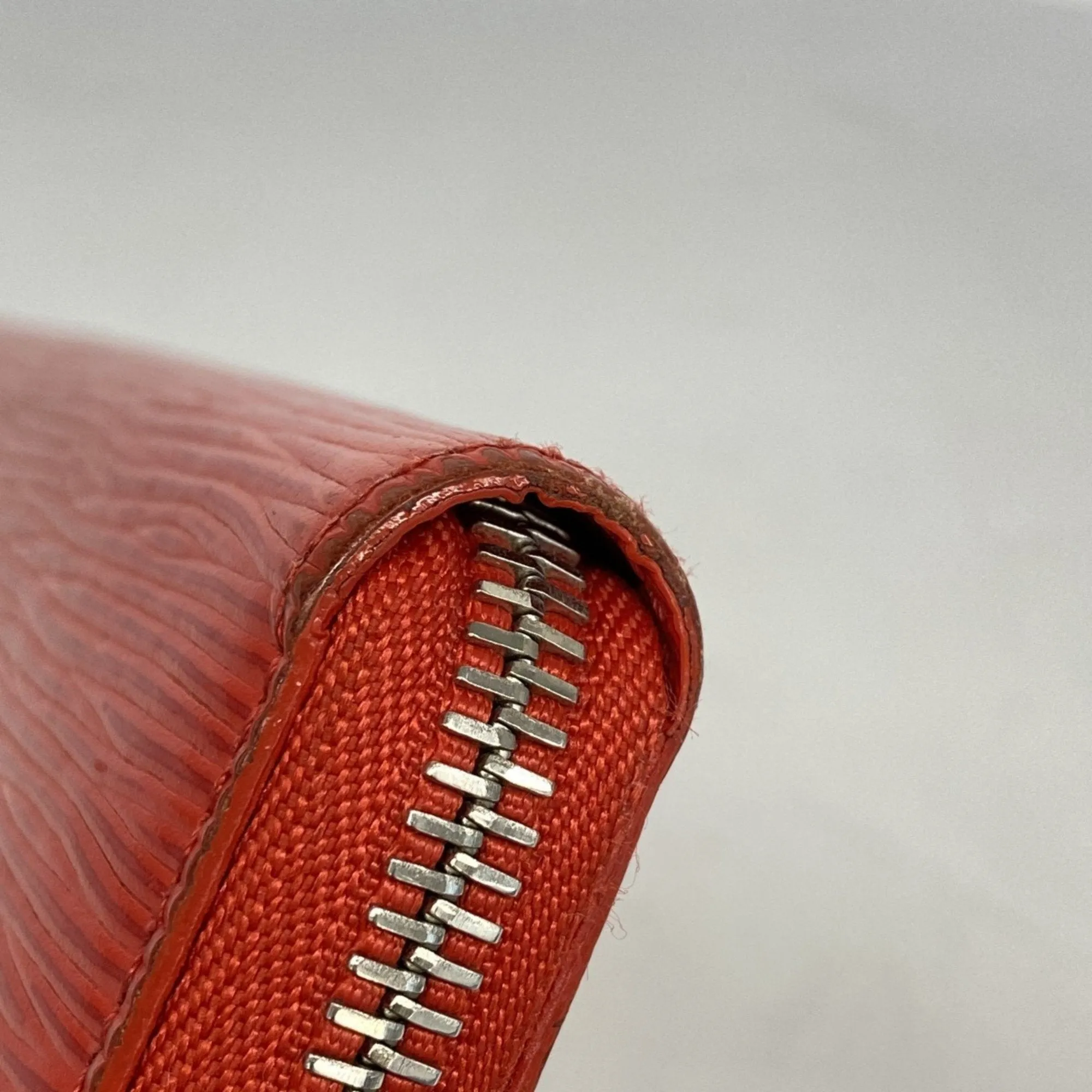 Louis Vuitton Long Wallet (Bi-Fold) (Pre-Owned)