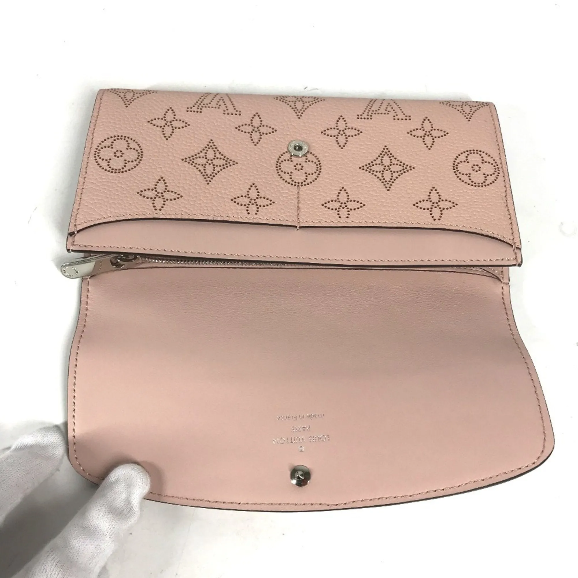 Louis Vuitton Magnolia pink Mahina Leather Long Wallet (Bi-Fold) (Pre-Owned)