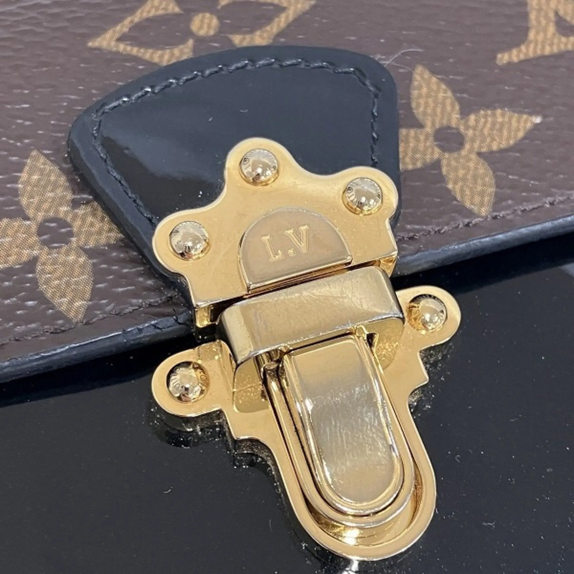 Louis Vuitton  Patent Leather Wallet (Tri-Fold) (Pre-Owned)