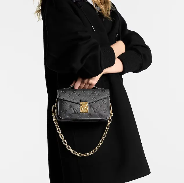louis vuitton  Pochette Mtis East West