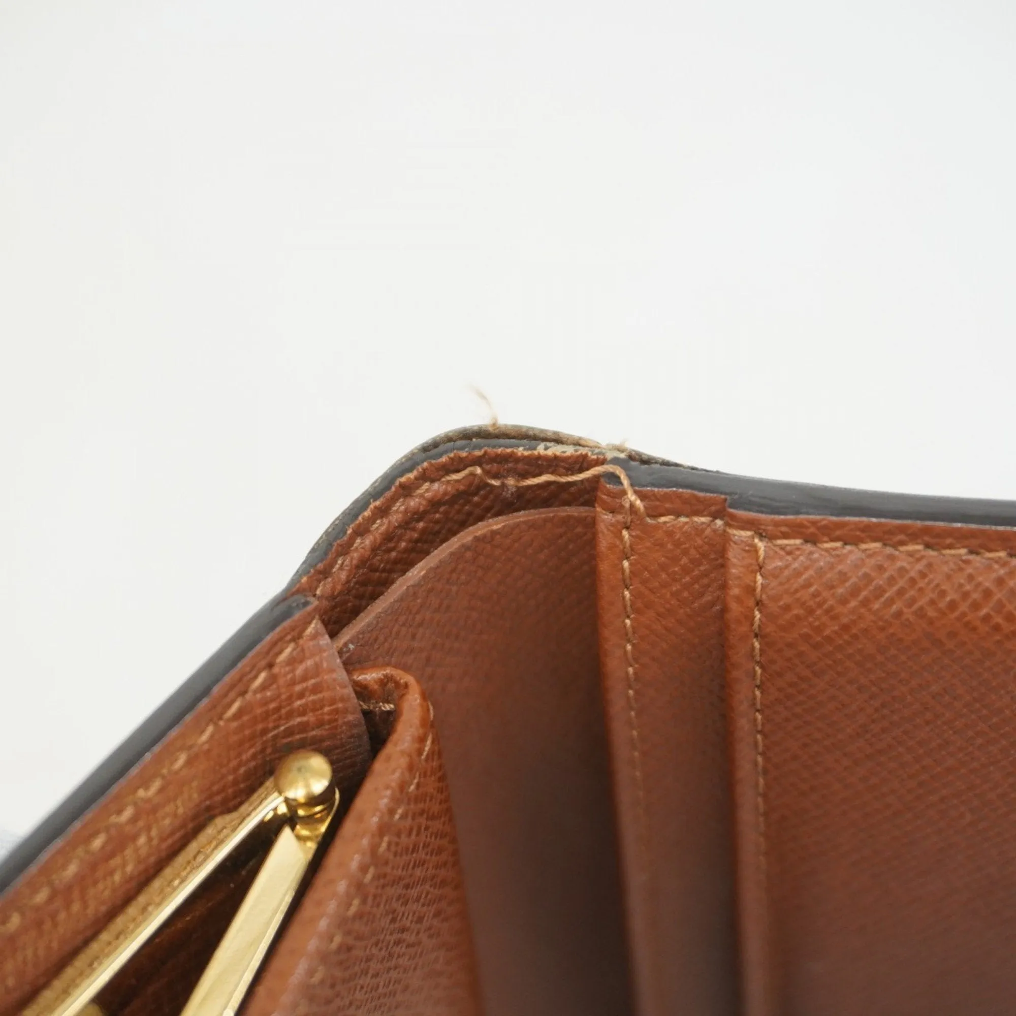 Louis Vuitton Wallet (Bi-Fold) (Pre-Owned)