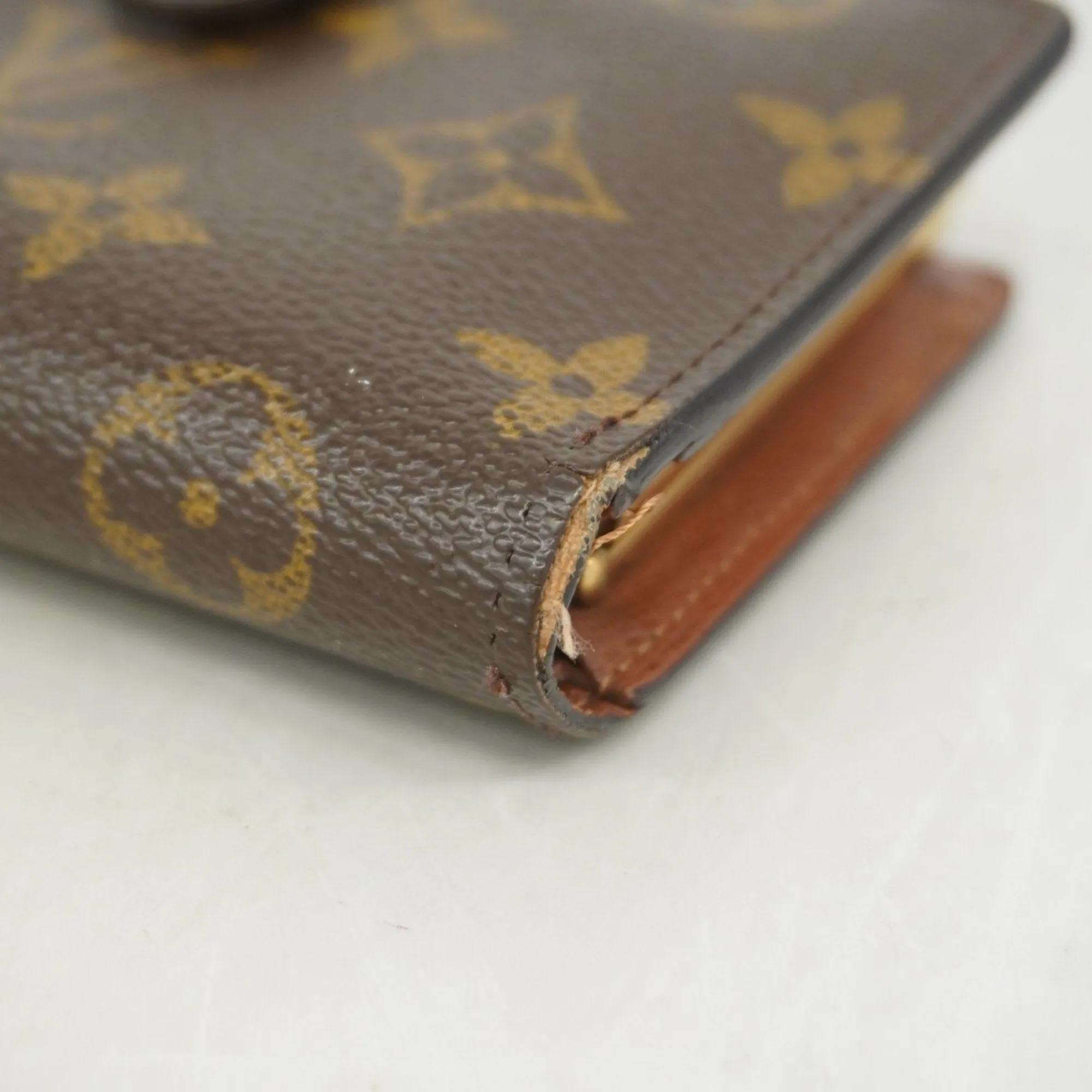 Louis Vuitton Wallet (Bi-Fold) (Pre-Owned)