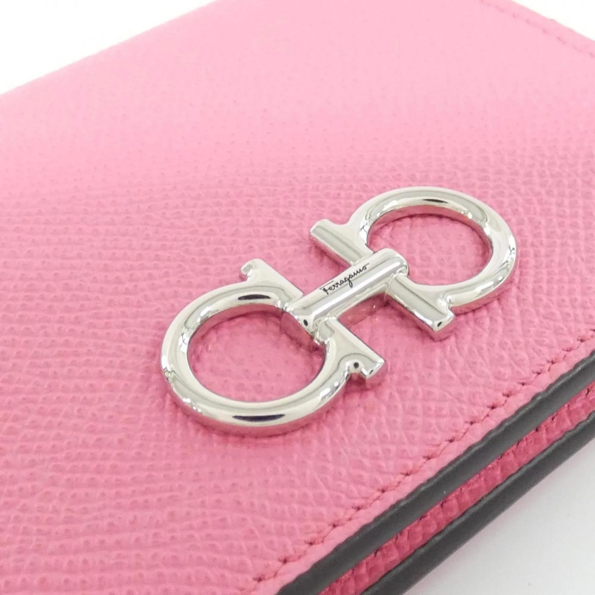 Salvatore Ferragamo Leather Wallet (Bi-Fold) (Pre-Owned)