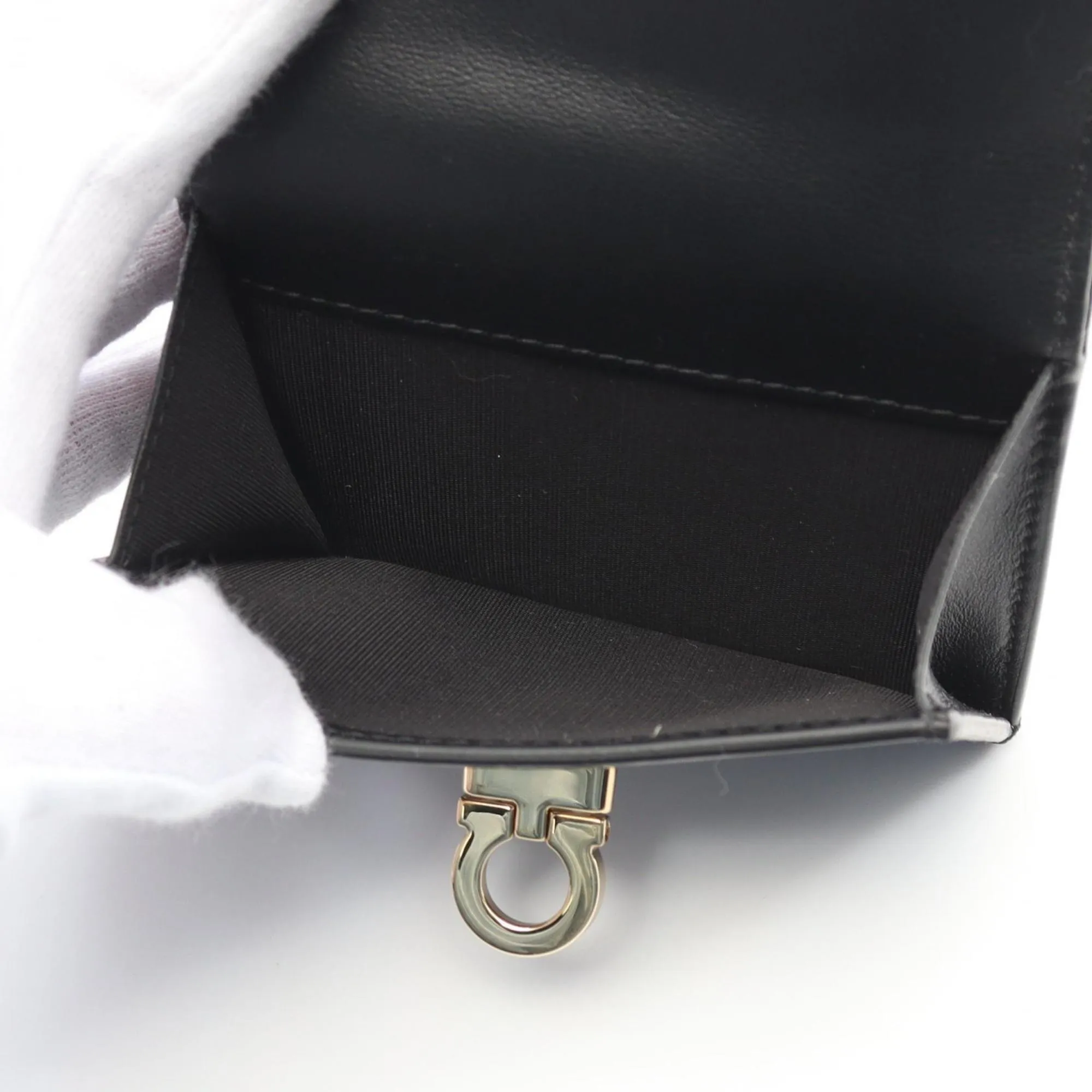 Salvatore Ferragamo Leather Wallet (Bi-Fold) (Pre-Owned)