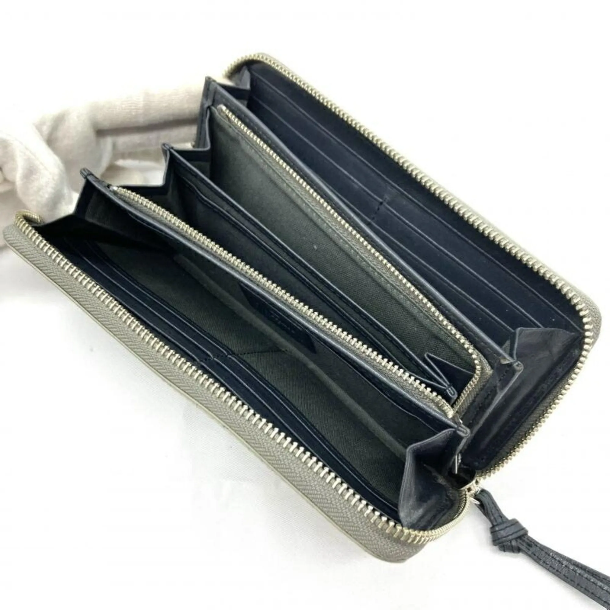 Vivienne Westwood Long Wallet (Bi-Fold) (Pre-Owned)
